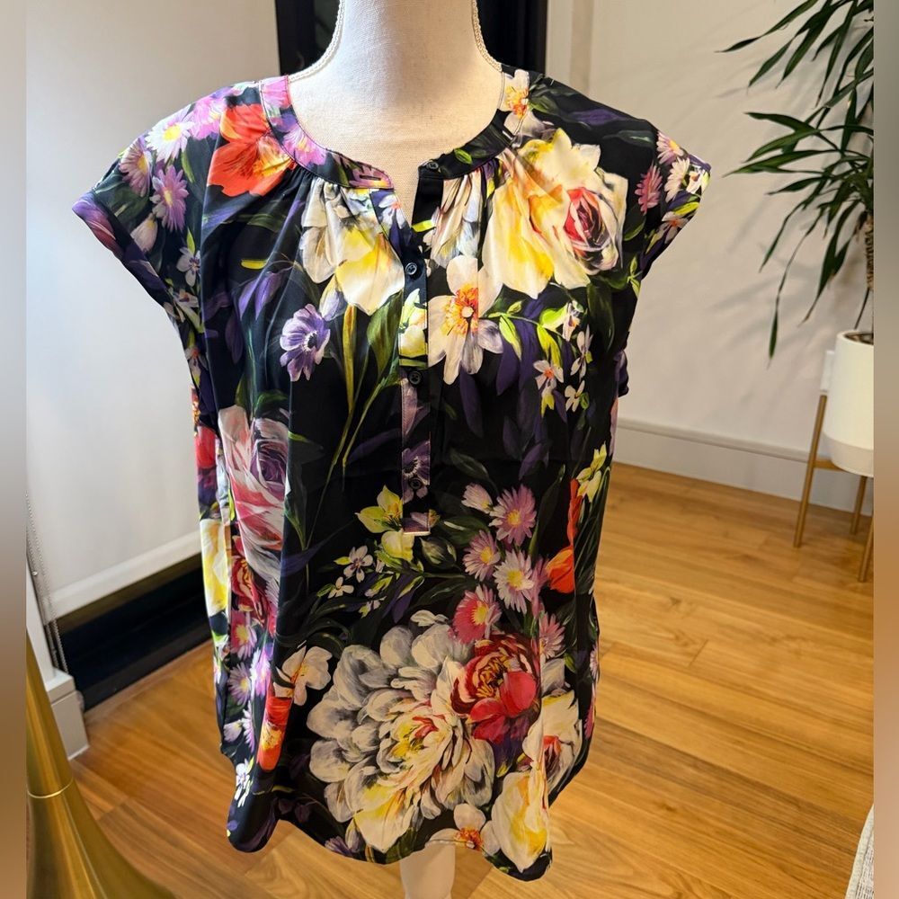 Express Floral Women's Top - Black Multicolor Size M NWT